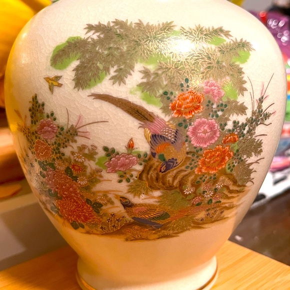 Vintage pheasant floral hand painted ginger jar - Picture 8 of 11